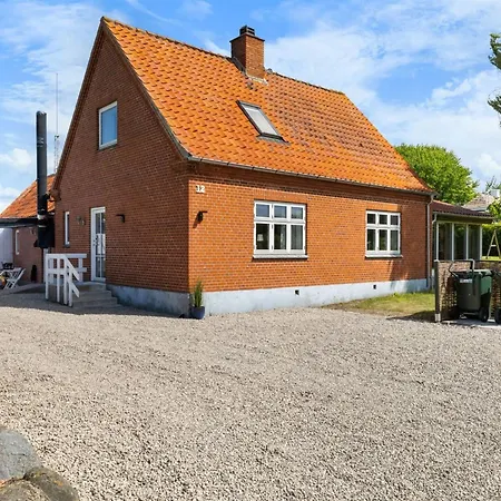 Alisa - 2-5km From The Sea By Interhome Feriehus